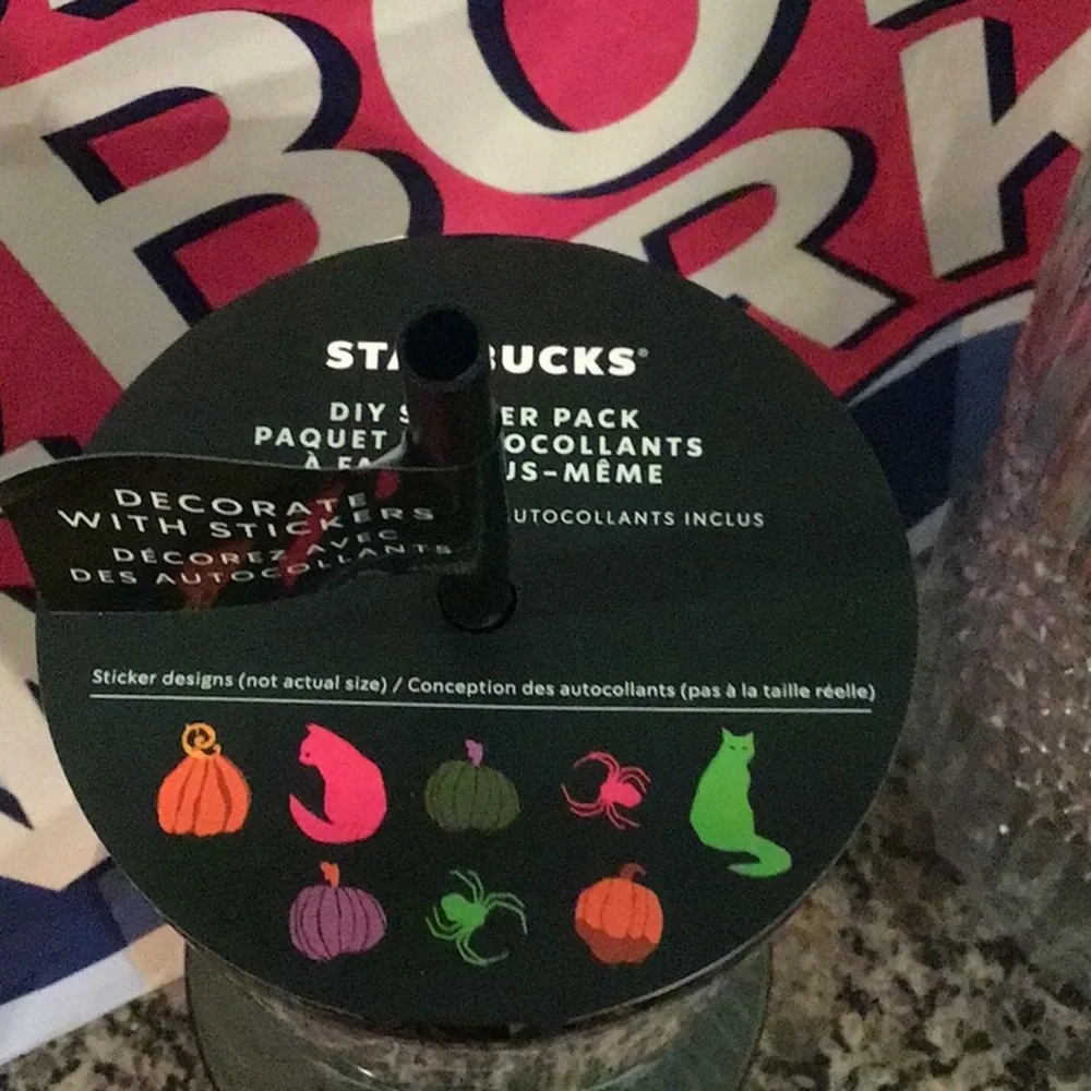 🐈‍⬛2021 Halloween grande glow in the dark tumbler - Picture 2 of 2